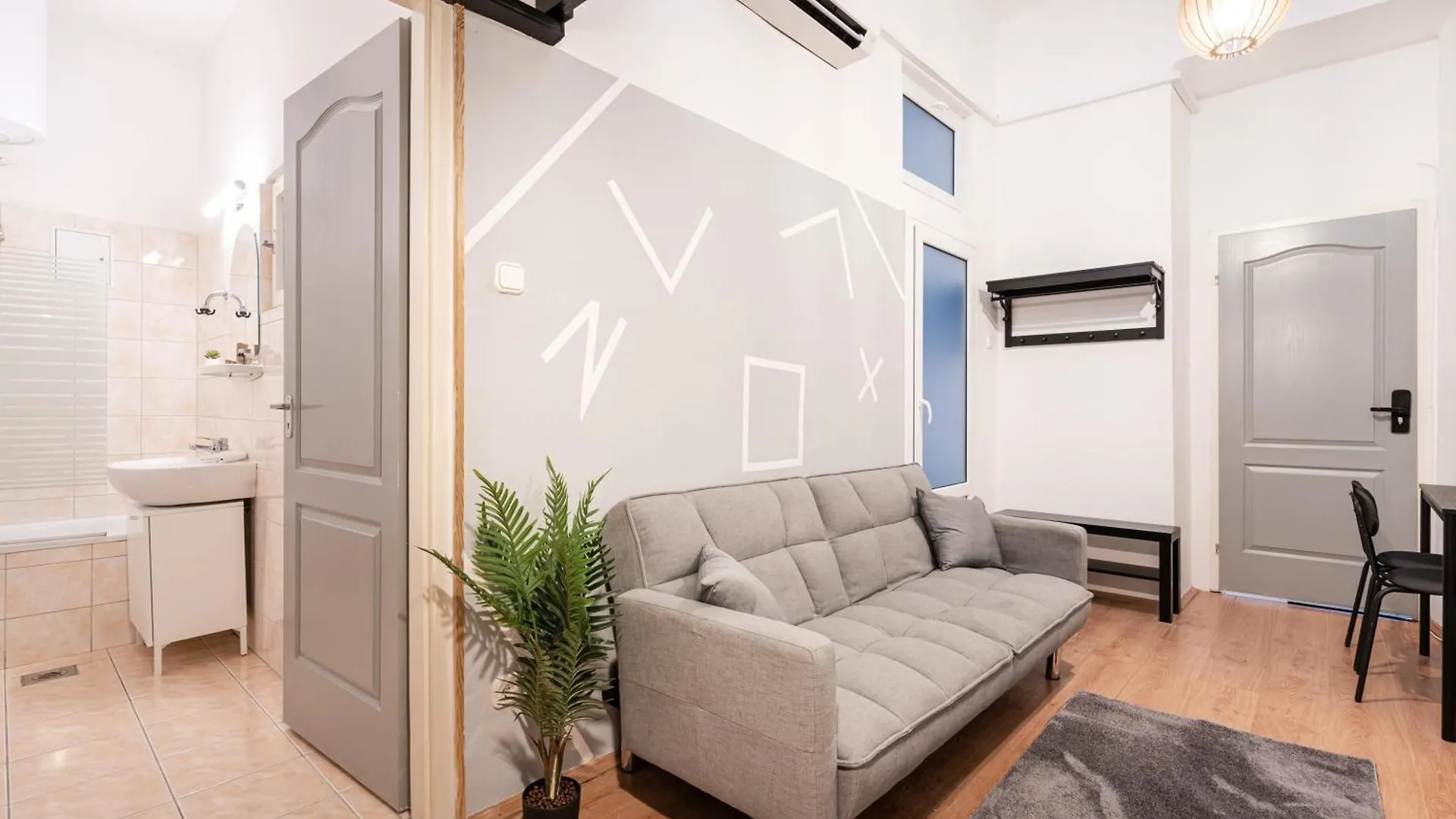 B8 - Grand Boulevard Cozy Apartment - Best Location By Bqa Budapest Ungheria