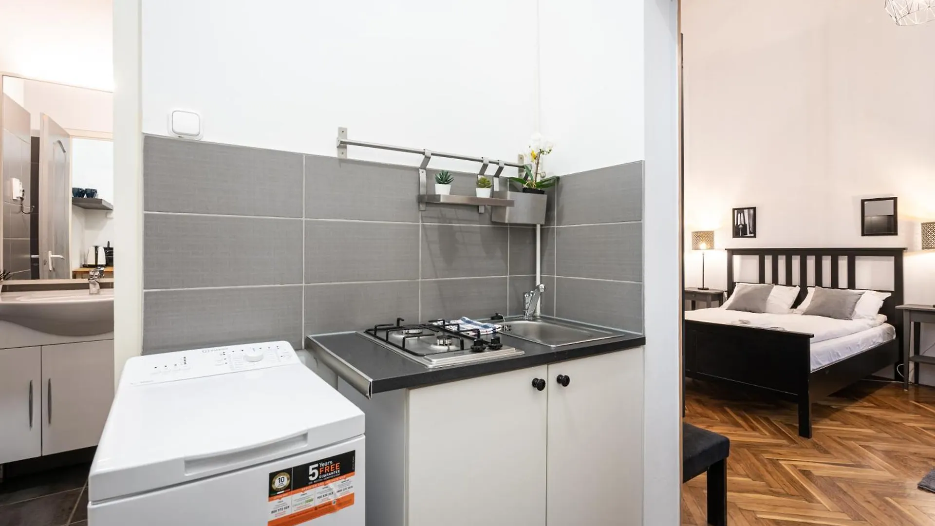 B8 - Grand Boulevard Cozy Apartment - Best Location By Bqa Budapest
