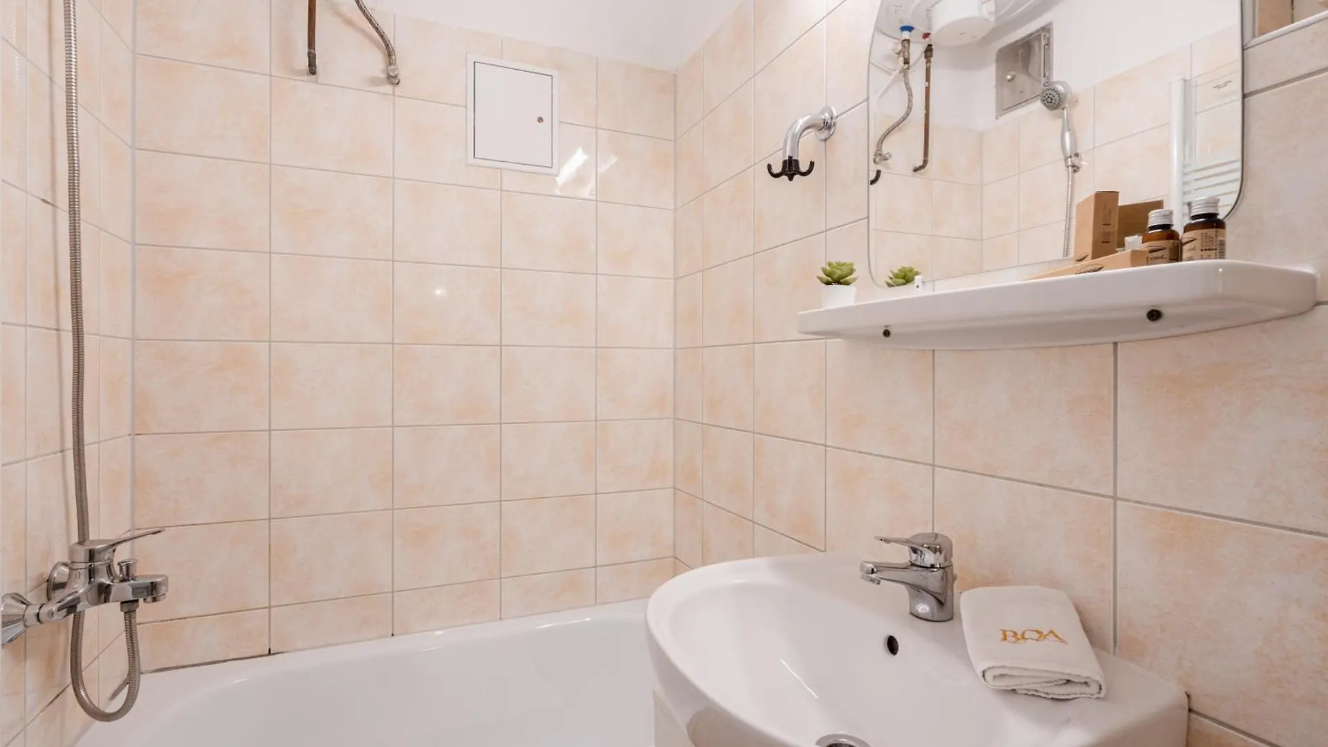 B8 - Grand Boulevard Cozy Apartment - Best Location By Bqa Budapest